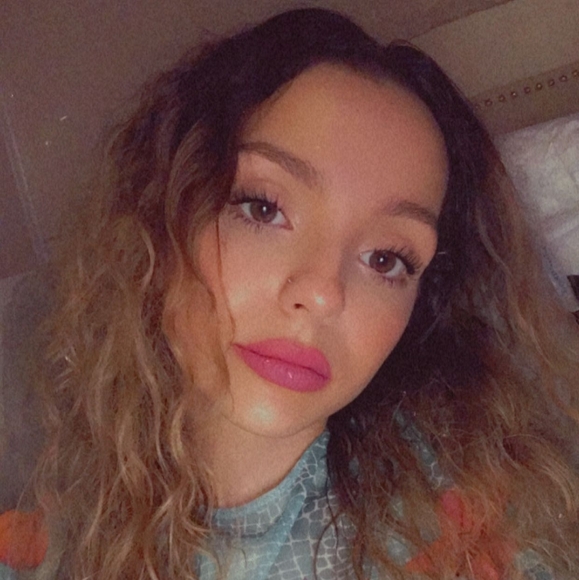 nicolenunez